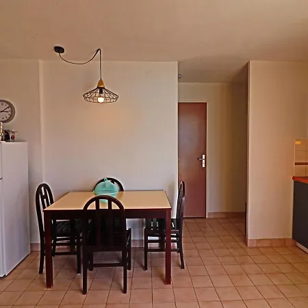 Climatise 4 Pers Avec Piscine Et Parking - Fr-1-472a-134 Apartment *