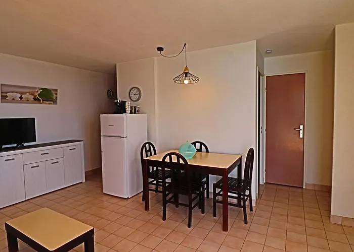 Studio Climatise Avec Vue Mer, Piscine Et Parking - Fr-1-472A-134 דירה *
